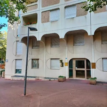 Appt D'artiste - 3 Ch - Parking